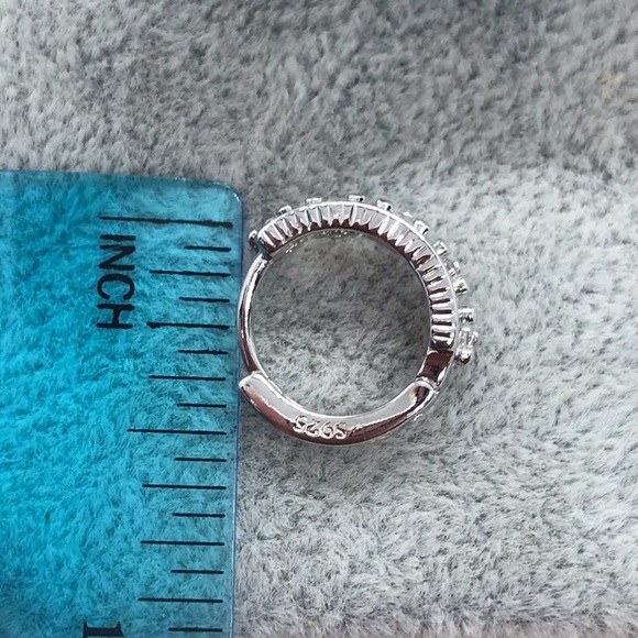 🌟 Sterling Silver Crown Huggie Hoop Earrings - Picture 4 of 5